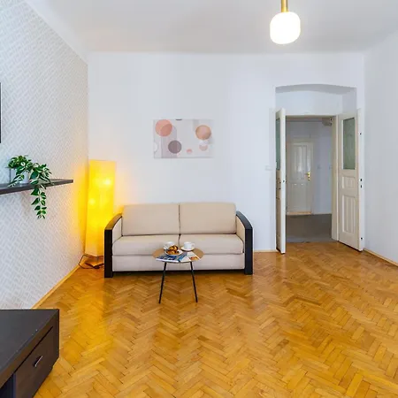 Apartamento Spacious Near Dancing House & Wenceslas Square *