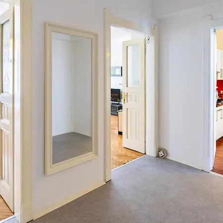 Apartamento Spacious Near Dancing House & Wenceslas Square