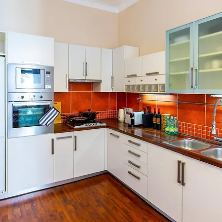 Apartamento Spacious Near Dancing House & Wenceslas Square *