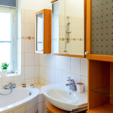 Spacious Near Dancing House & Wenceslas Square * Praga