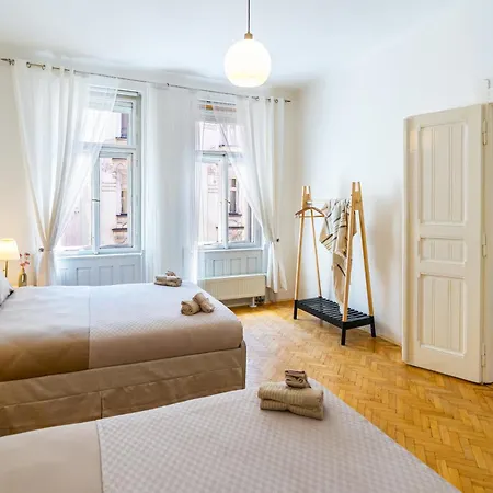 Apartamento Spacious Near Dancing House & Wenceslas Square Praga